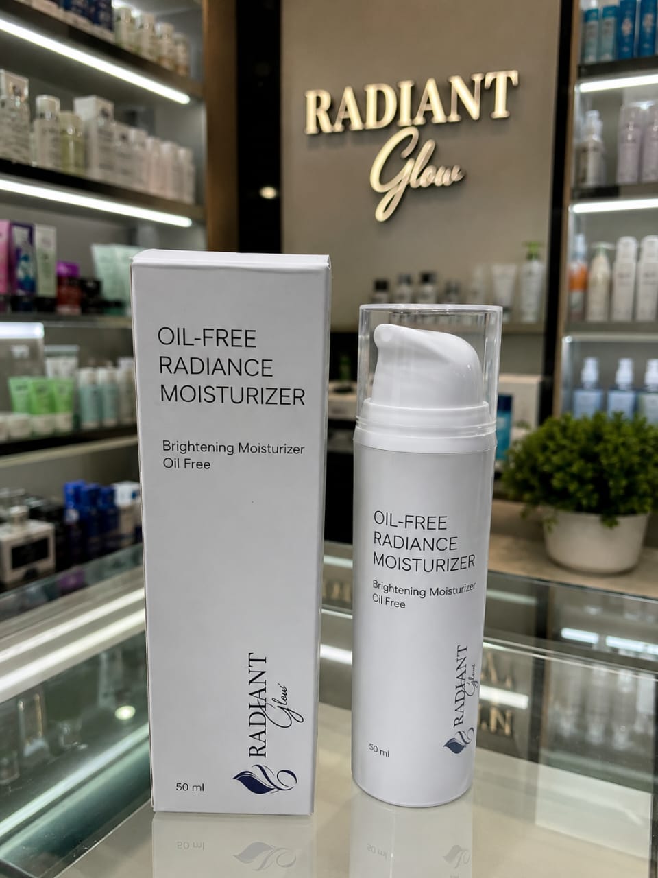 Radiant Glow Oil-Free Radiance Moisturizer